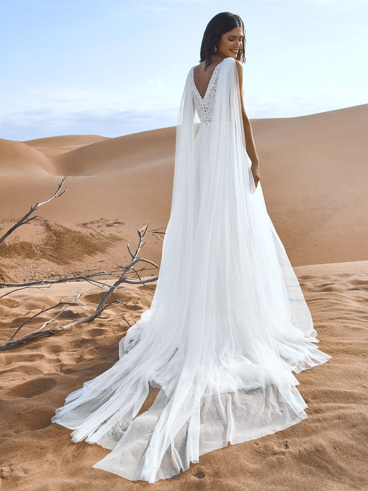 Pronovias Lucrecia — Ivory