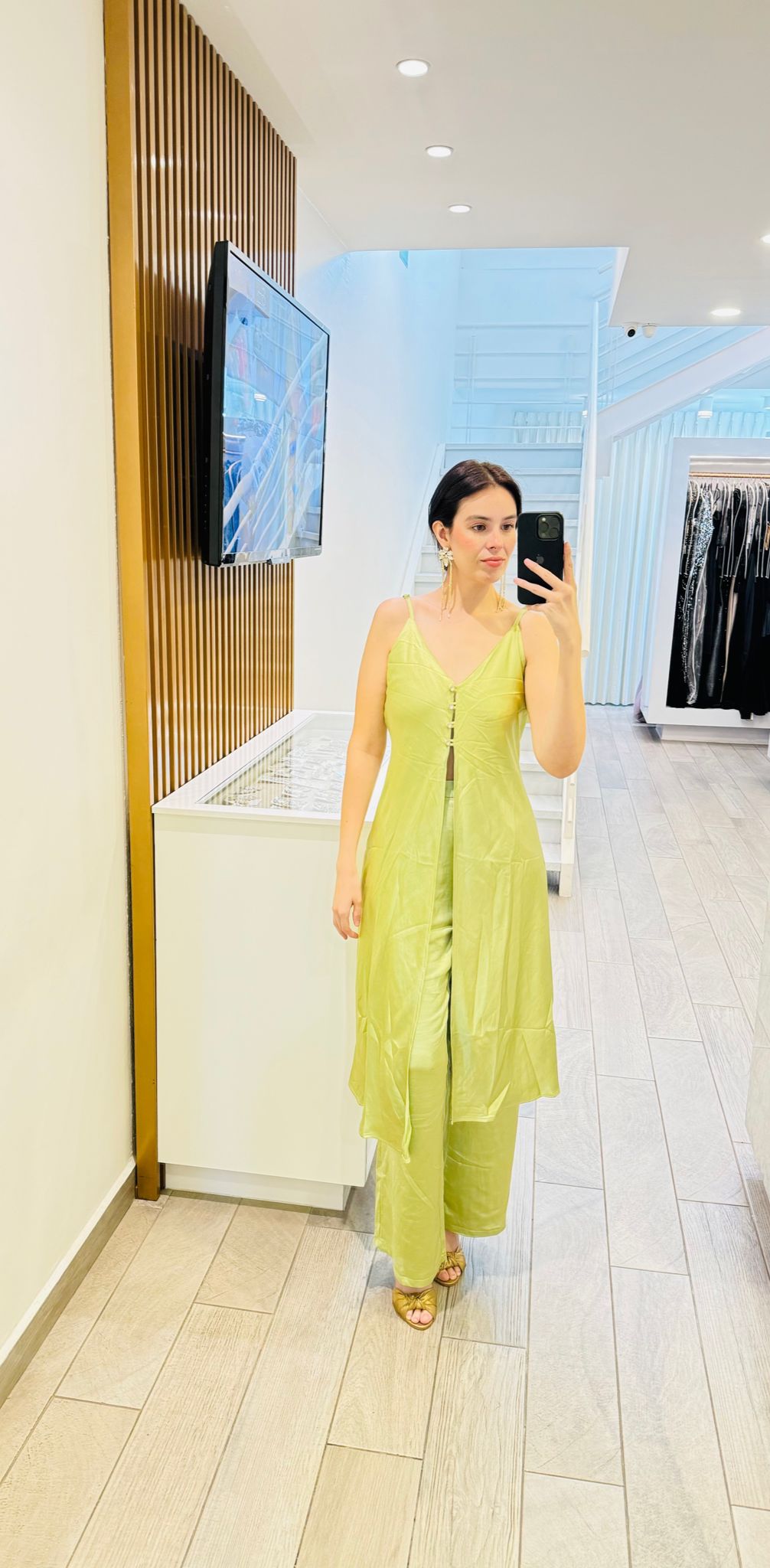 Isabella Verde olivo