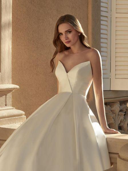 Pronovias Brenda — Ivory