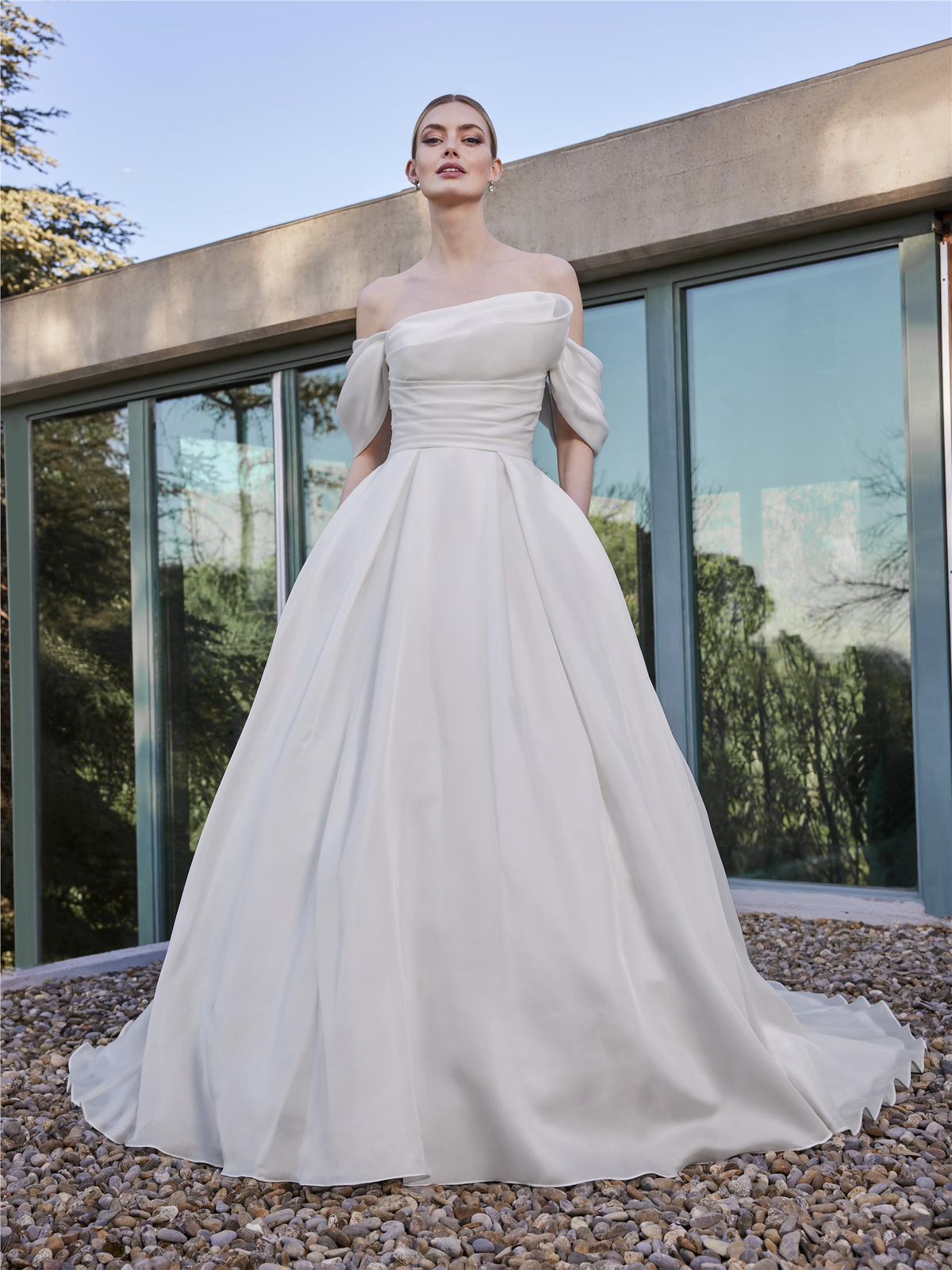 Pronovias Edith — Ivory