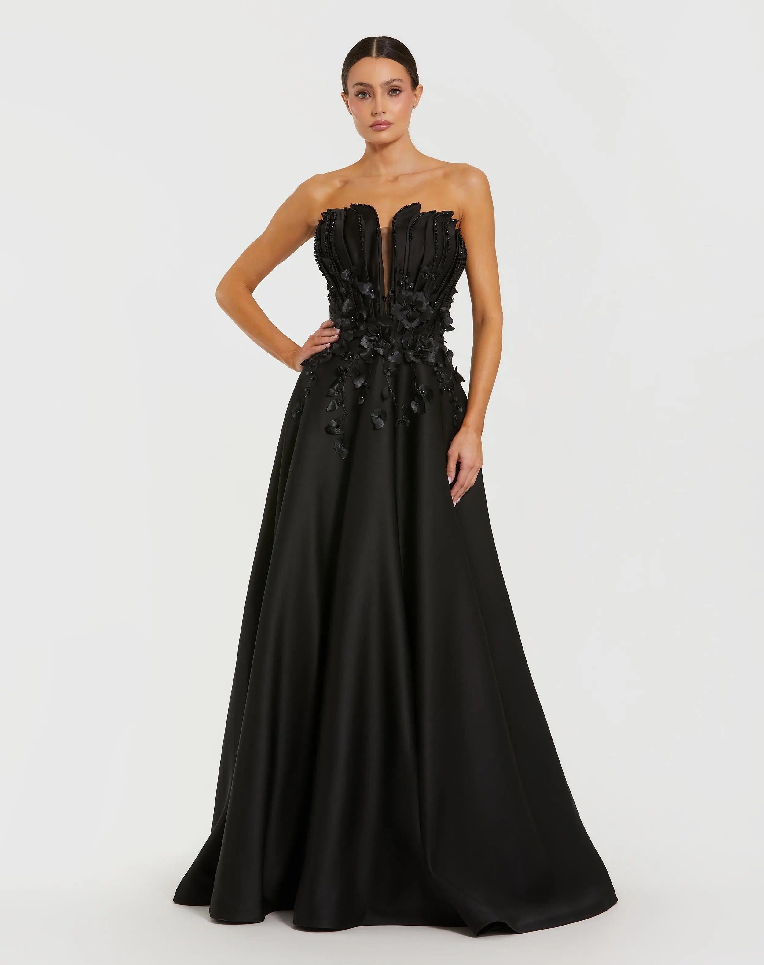 Macduggal Noelia — Black