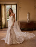 Alberto Palatchi Stefania — Ivory