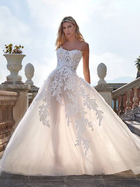 Pronovias Eliana — Ivory