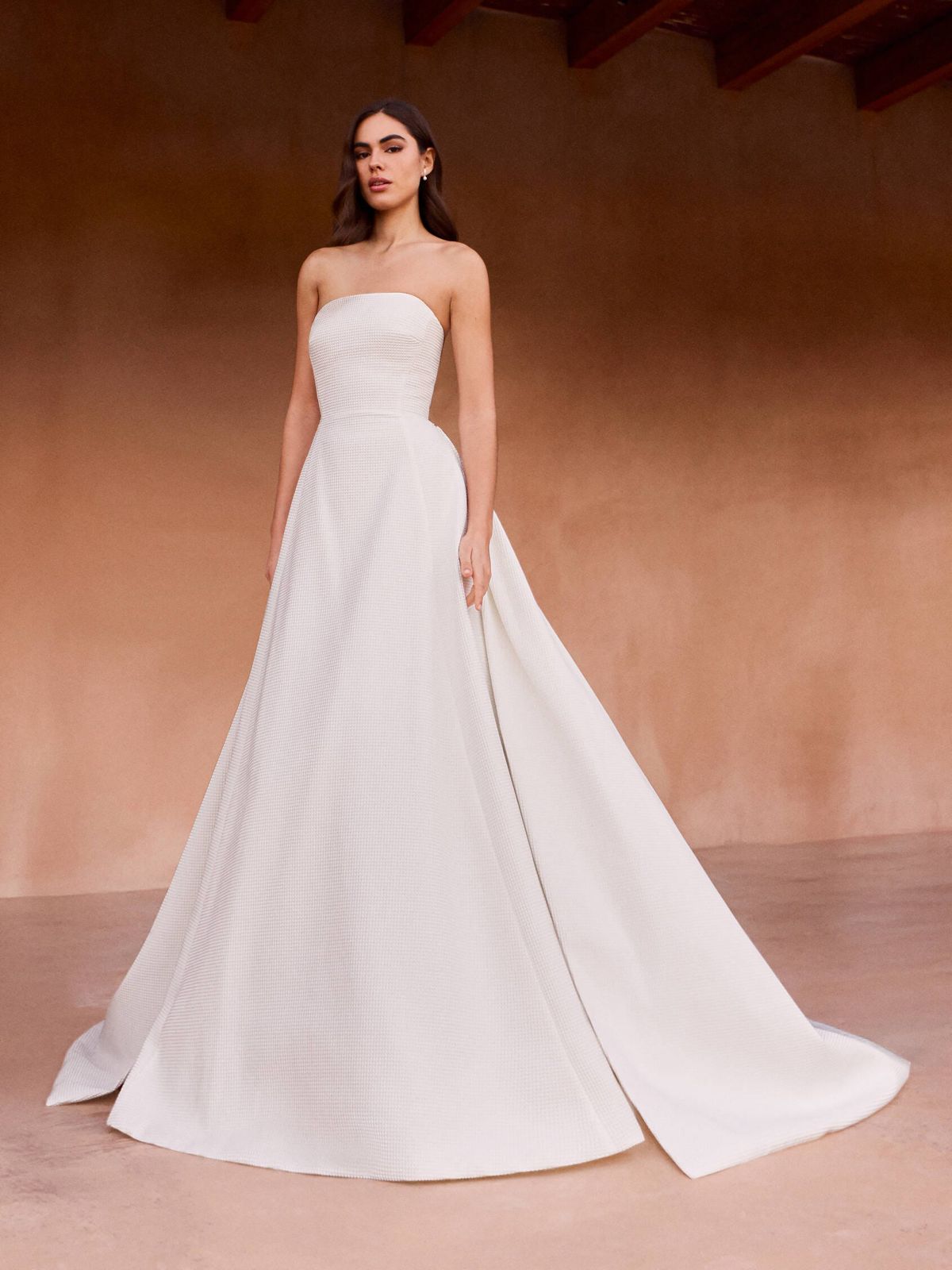 Pronovias Guadalupe — Ivory